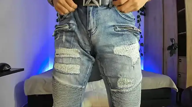 mikee scooth online show from 28, 2, 2025