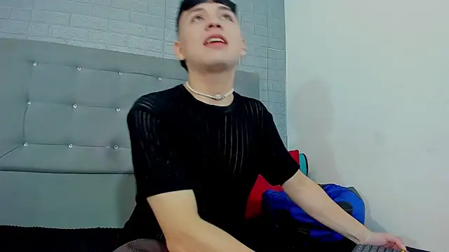 Snapshot of Bragam_Stiven chatting on 9, 12, 2024 Bragam Stiven online show from 9, 12, 2024