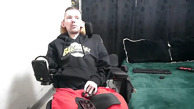 Sophia and Thomas online show from 6, 3, 2025