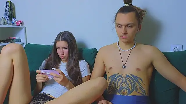 Snapshot of do_u_know_them chatting on 26, 2, 2026 do u know them online show from 26, 2, 2026