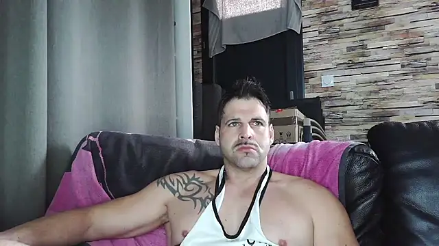 Snapshot of XxBigboybandxX chatting on 1, 2, 2026 XxBigboybandxX online show from 1, 2, 2026