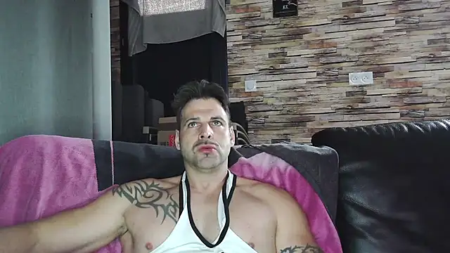 Snapshot of XxBigboybandxX chatting on 5, 2, 2026 XxBigboybandxX online show from 5, 2, 2026