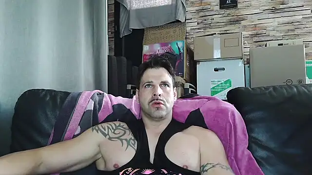 Snapshot of XxBigboybandxX chatting on 23, 2, 2026 XxBigboybandxX online show from 23, 2, 2026