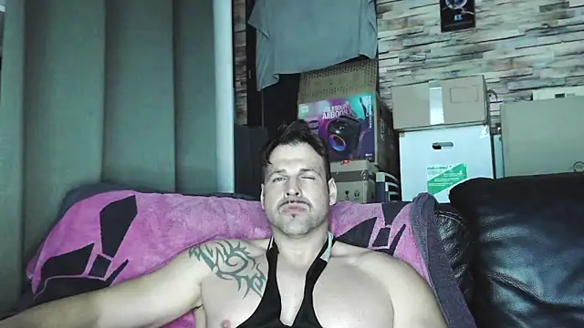 XxBigboybandxX online show from 14, 3, 2026