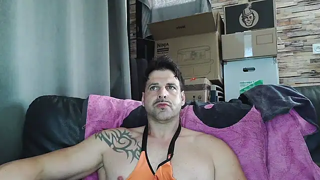 XxBigboybandxX online show from 8, 4, 2026