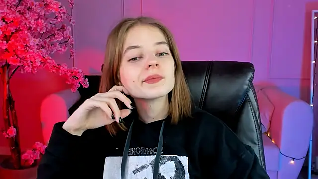 Snapshot of TinaDavil chatting on 14, 12, 2024 TinaDavil online show from 14, 12, 2024