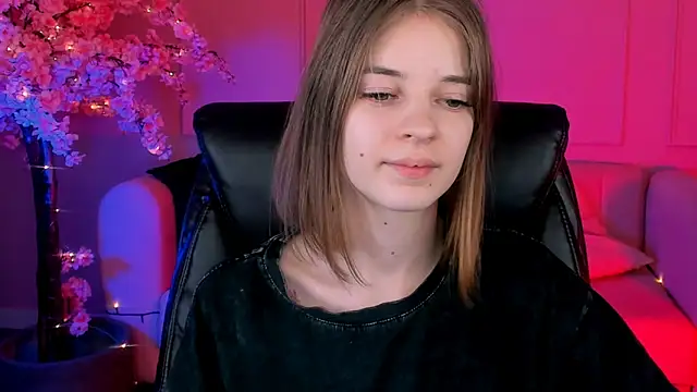 Snapshot of TinaDavil chatting on 25, 12, 2024 TinaDavil online show from 25, 12, 2024