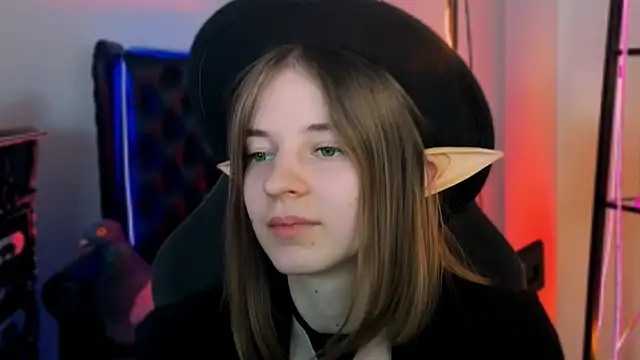 Snapshot of TinaDavil chatting on 10, 1, 2025 TinaDavil online show from 10, 1, 2025