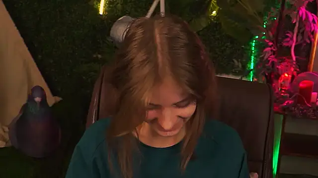 Snapshot of TinaDavil chatting on 10, 2, 2025 TinaDavil online show from 10, 2, 2025