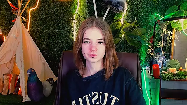 Snapshot of TinaDavil chatting on 24, 2, 2025 TinaDavil online show from 24, 2, 2025