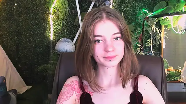 Snapshot of TinaDavil chatting on 25, 2, 2025 TinaDavil online show from 25, 2, 2025