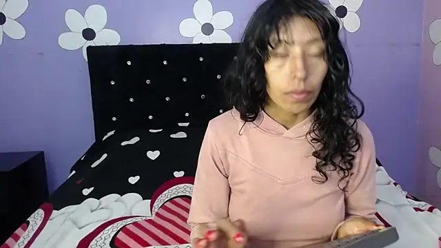 karolinee 66  online show from 27, 2, 2026