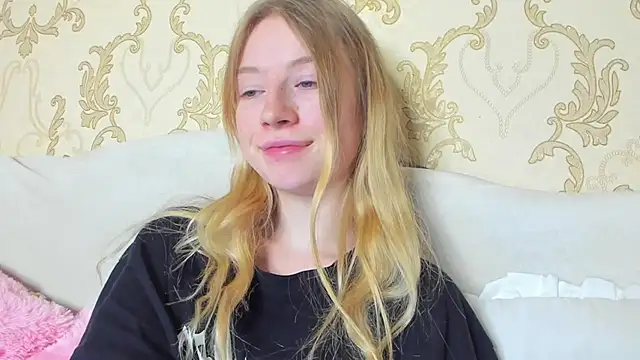 minidivaa  online show from 7, 12, 2024