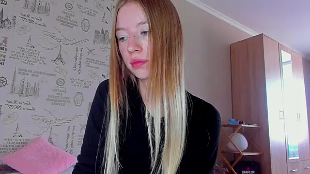 minidivaa  online show from 12, 9, 2025