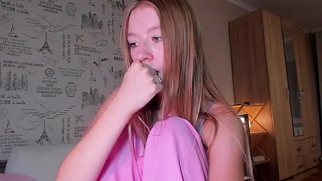 minidivaa  online show from 25, 10, 2025