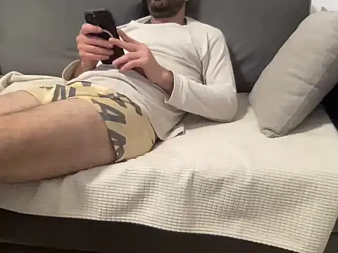 4small4inchlol online show from 27, 3, 2026