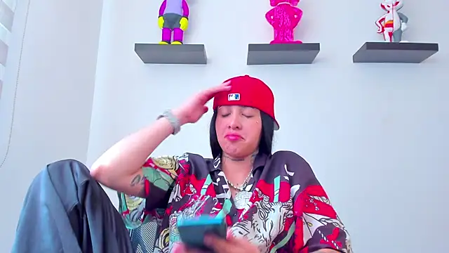 Gangster Girl online show from 24, 12, 2024