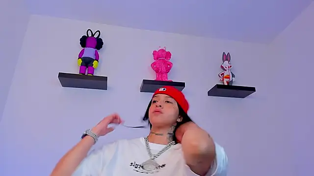 Gangster Girl online show from 9, 2, 2025