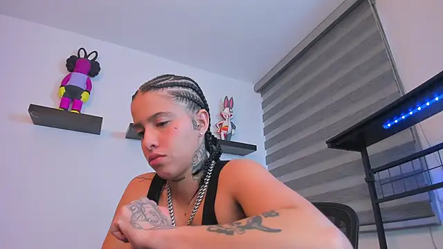 Gangster Girl online show from 30, 11, 2025