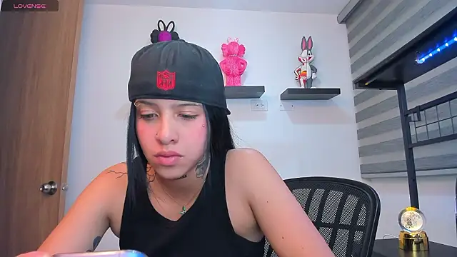 Gangster Girl online show from 10, 2, 2026