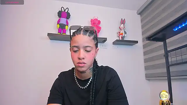 Gangster Girl online show from 16, 3, 2026