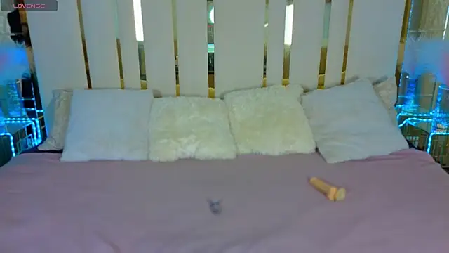 Daisy Delight online show from 16, 11, 2025