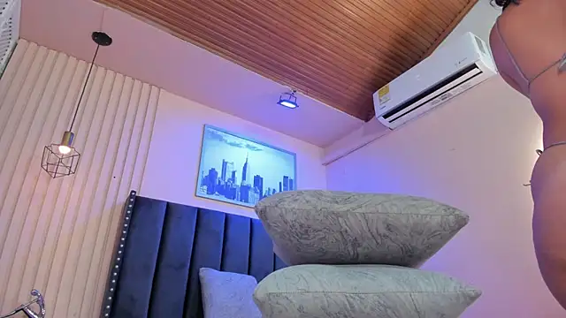 Snapshot of viiolett_lee chatting on 13, 2, 2026 viiolett lee online show from 13, 2, 2026