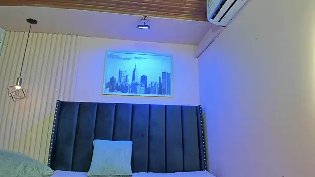 Snapshot of viiolett_lee chatting on 15, 2, 2026 viiolett lee online show from 15, 2, 2026