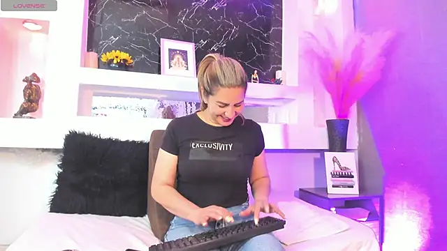 Cinthya mjs online show from 19, 2, 2026