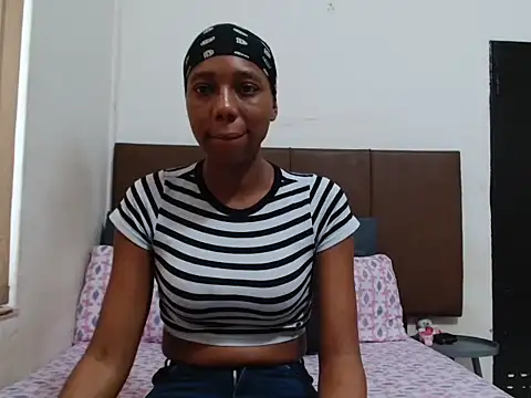 Sweet nicole98 online show from 17, 5, 2026