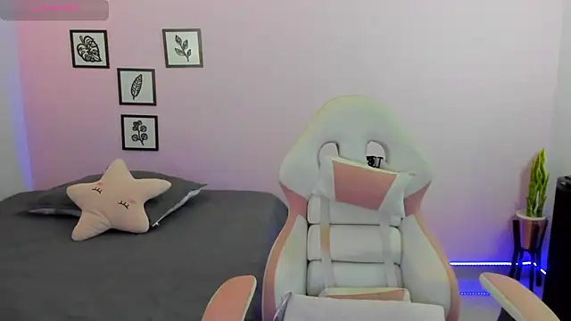 sophie pazz online show from 2, 12, 2024