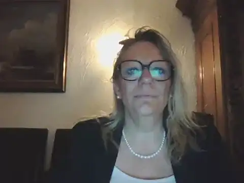 Snapshot of Silkesquirt chatting on 10, 12, 2024 Silkesquirt online show from 10, 12, 2024