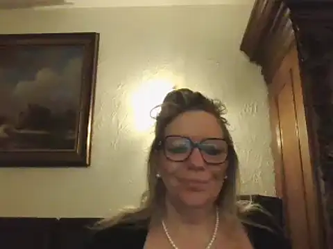 Snapshot of Silkesquirt chatting on 11, 12, 2024 Silkesquirt online show from 11, 12, 2024