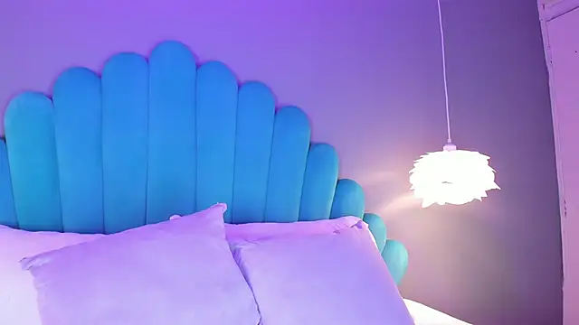 CaitlynCouper online show from 15, 3, 2025