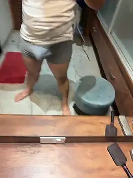 Snapshot of versatile_guy01 chatting on 7, 2, 2026 versatile guy01 online show from 7, 2, 2026