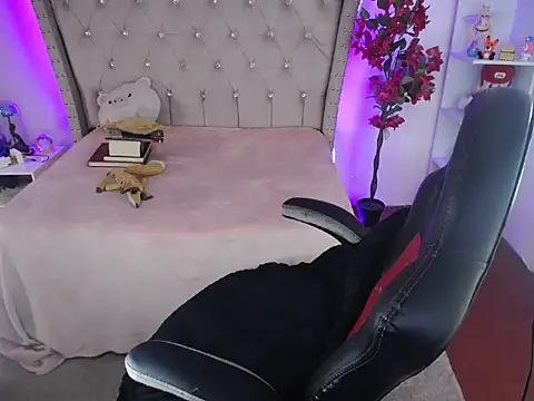 Snapshot of Shaddycute_ chatting on 3, 2, 2025 Shaddycute online show from 3, 2, 2025