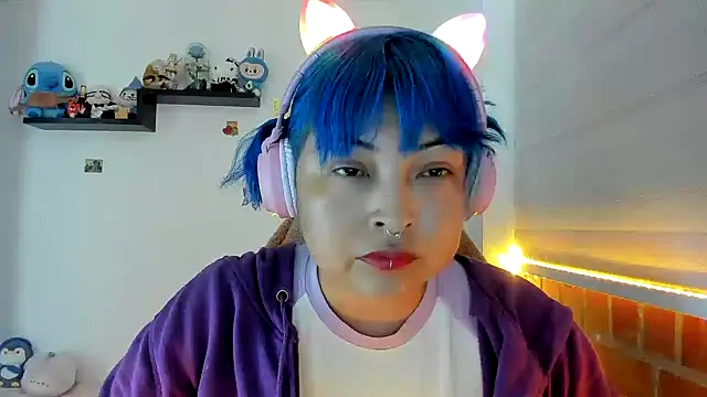 Shaddycute  online show from 5, 11, 2025