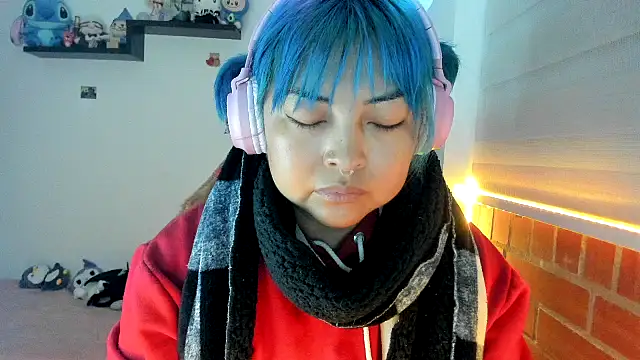 Shaddycute  online show from 5, 12, 2025