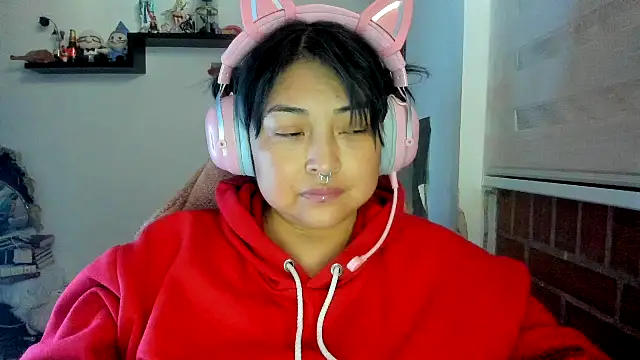 Snapshot of Shaddycute_ chatting on 19, 4, 2026 Shaddycute online show from 19, 4, 2026