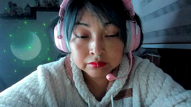 Snapshot of Shaddycute_ chatting on 18, 5, 2026 Shaddycute online show from 18, 5, 2026