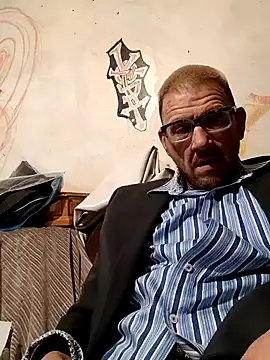 Snapshot of gettinit2wice chatting on 17, 12, 2024 gettinit2wice online show from 17, 12, 2024