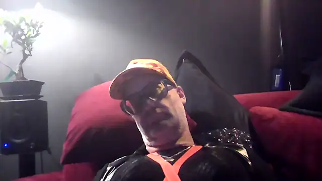 Snapshot of biffboff123 chatting on 25, 5, 2026 biffboff123 online show from 25, 5, 2026