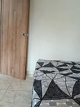 Snapshot of LEIRIS_Y_FRED_01 chatting on 31, 1, 2025 LEIRIS Y FRED 01 online show from 31, 1, 2025