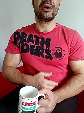 Snapshot of LEIRIS_Y_FRED_01 chatting on 16, 10, 2025 LEIRIS Y FRED 01 online show from 16, 10, 2025