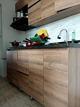 Snapshot of LEIRIS_Y_FRED_01 chatting on 18, 10, 2025 LEIRIS Y FRED 01 online show from 18, 10, 2025