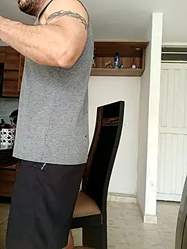 Snapshot of LEIRIS_Y_FRED_01 chatting on 5, 11, 2025 LEIRIS Y FRED 01 online show from 5, 11, 2025