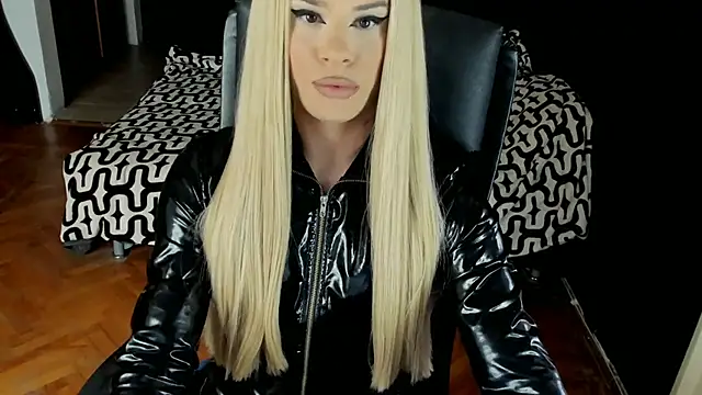 Snapshot of EvelynLexy chatting on 27, 9, 2025 EvelynLexy online show from 27, 9, 2025