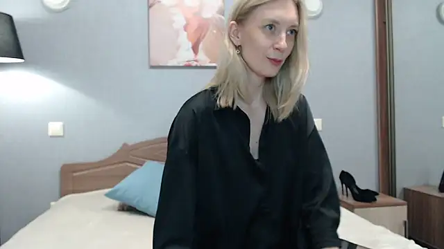 AvelinaLeoni online show from 16, 2, 2026