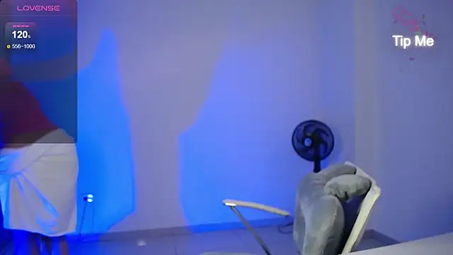 Snapshot of candydowson1 chatting on 14, 2, 2025 candydowson1 online show from 14, 2, 2025
