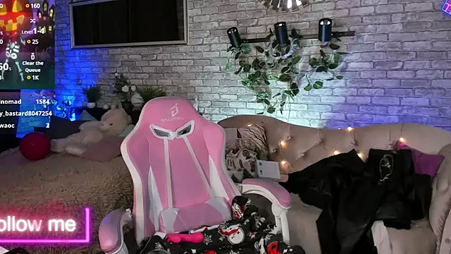 Alex Howell online show from 20, 1, 2025